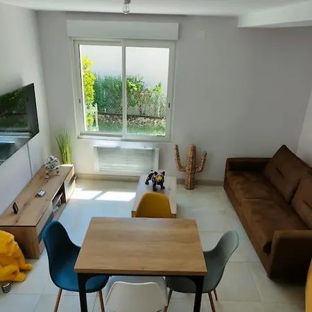 Le Paradou Apartment *
